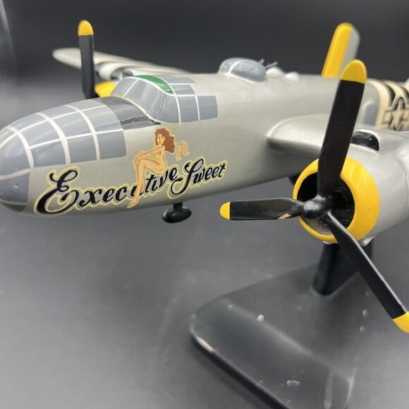 USAF B-25J Mitchell WWII Bomber Executive Sweet Wood Desk Model Plane - Picture 11 of 16